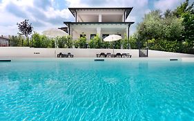 Residence Fiore Rosso