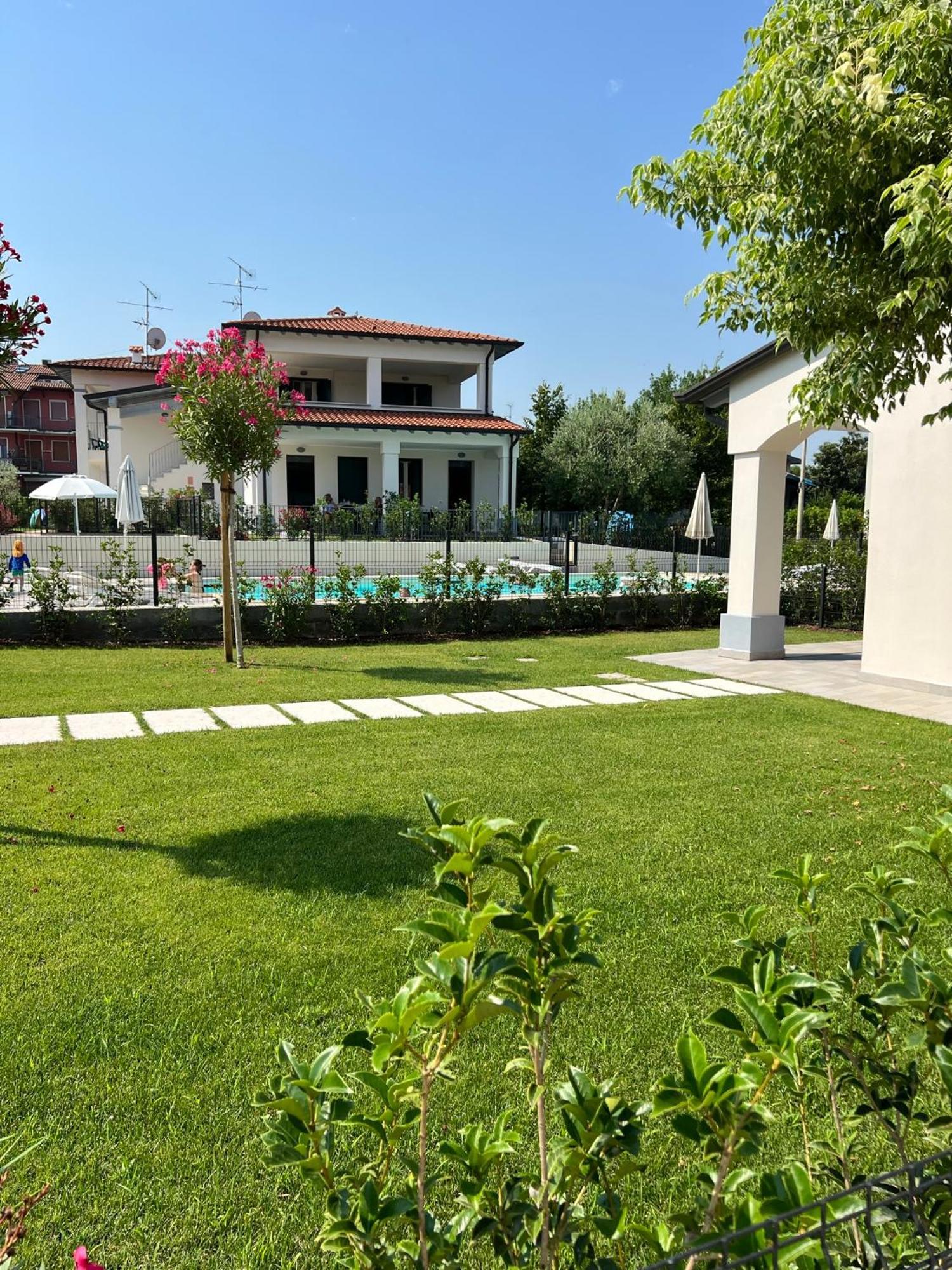 Residence Fiore Rosso Sirmione Extérieur photo