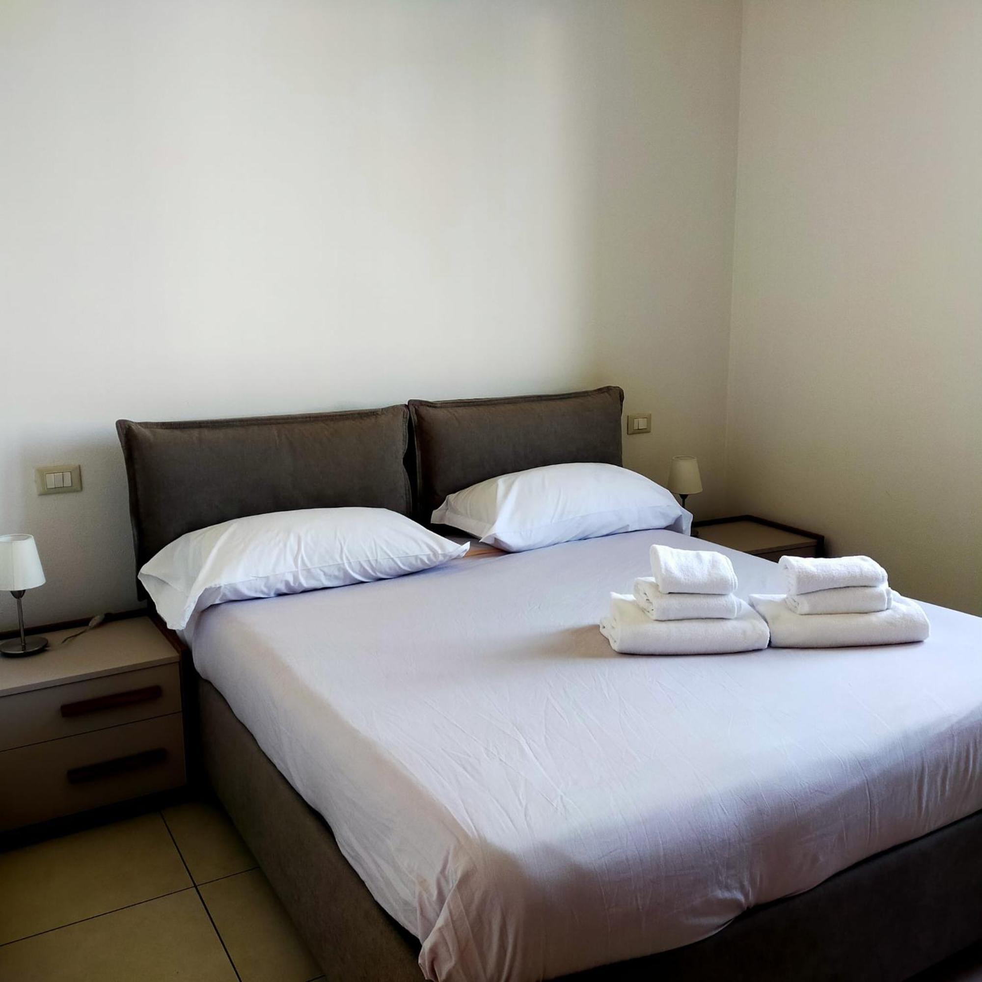 Residence Fiore Rosso Sirmione Chambre photo
